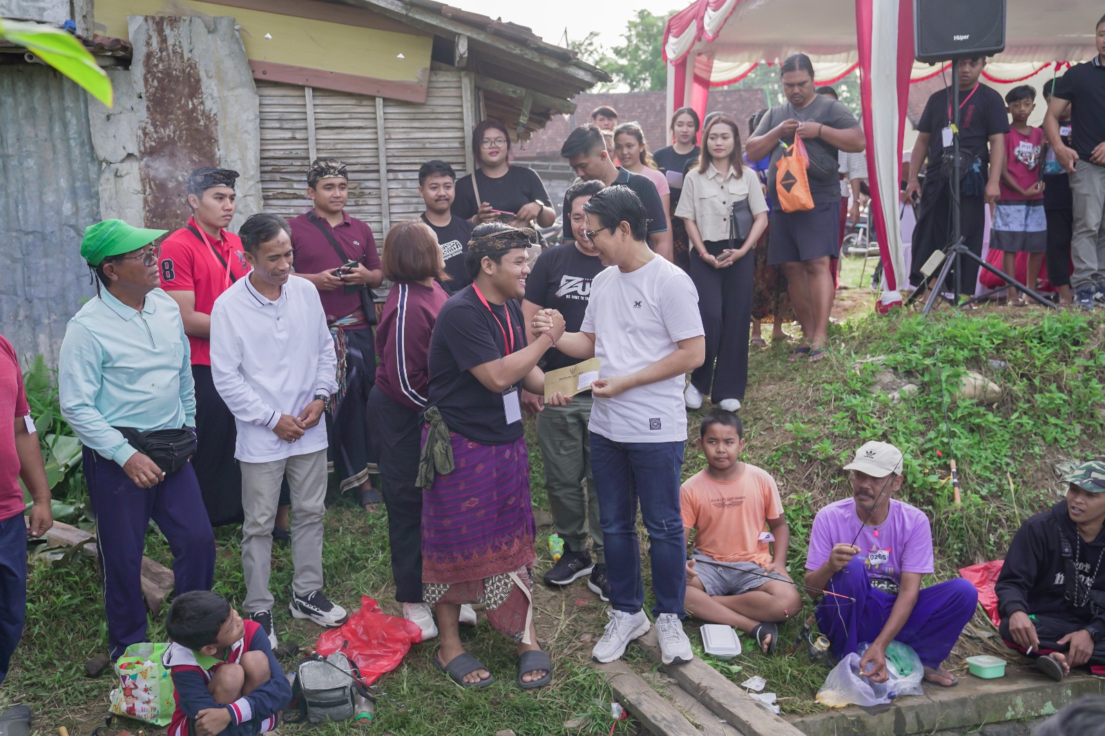 Lomba Mancing (4)