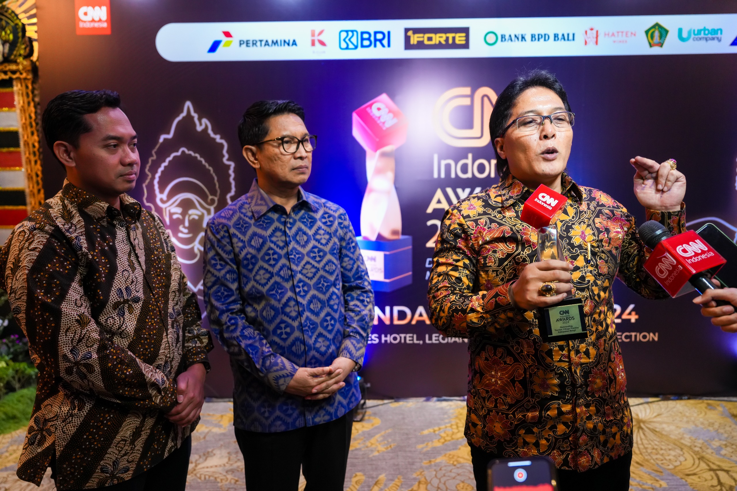 Penghargaan Special Reward (2)