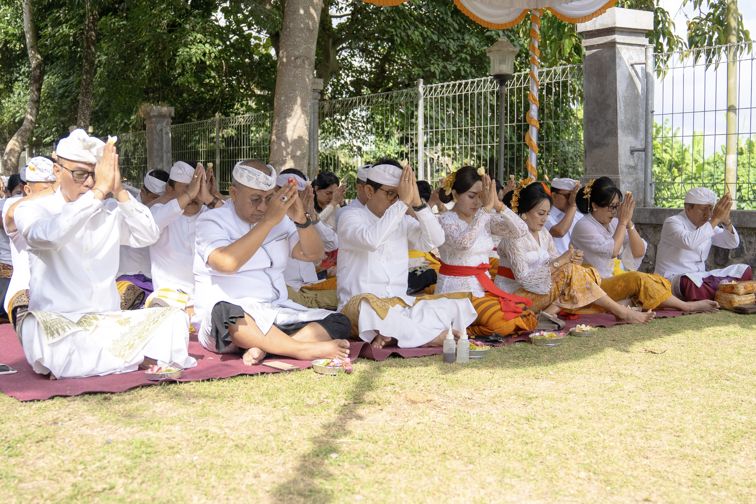 Nyatur Lebah di Pura Lingga Bhuwana (8)