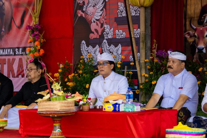 Karya Memungkah di Pura Maspahit (5)