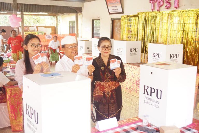 Wayan Koster: Astungkara Menang demi Keutuhan Visi Nangun Sat Kerthi Loka Bali di Pulau Dewata
