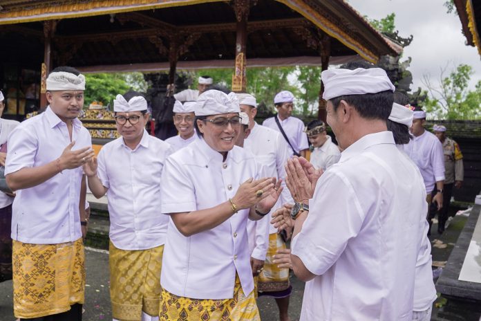 Upacara Melaspas Tapakan (2)
