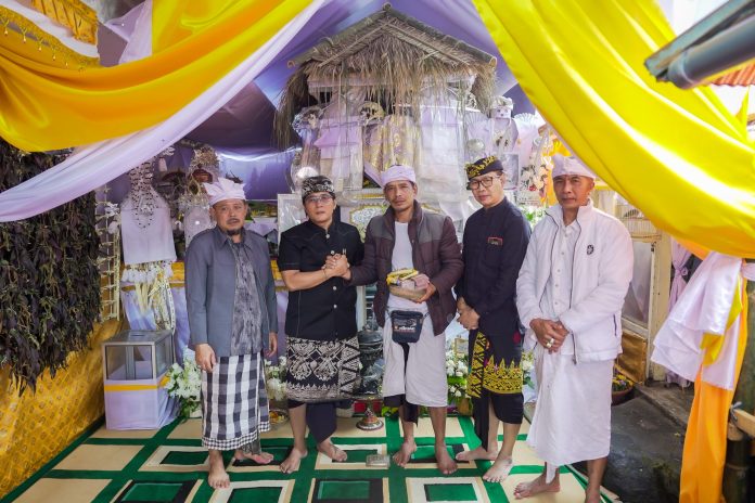 Bupati Giri Prasta Melayat (2)