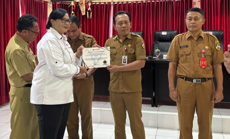 Asistensi Ombudsman RI di Kabupaten Bangli Sekaligus Menyerahkan Penghargaan Untuk 6 Perangkat Daerah di Bangli