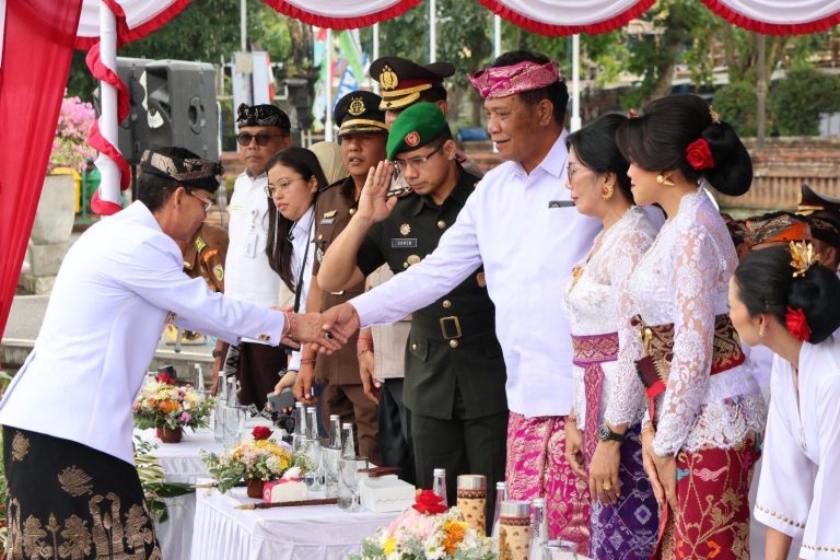 Ketua DPRD Klungkung Ajak Kobarkan Semangat Pengabdian