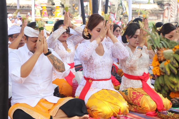 Penganyaran di Pura UlunDanu Batur (10)