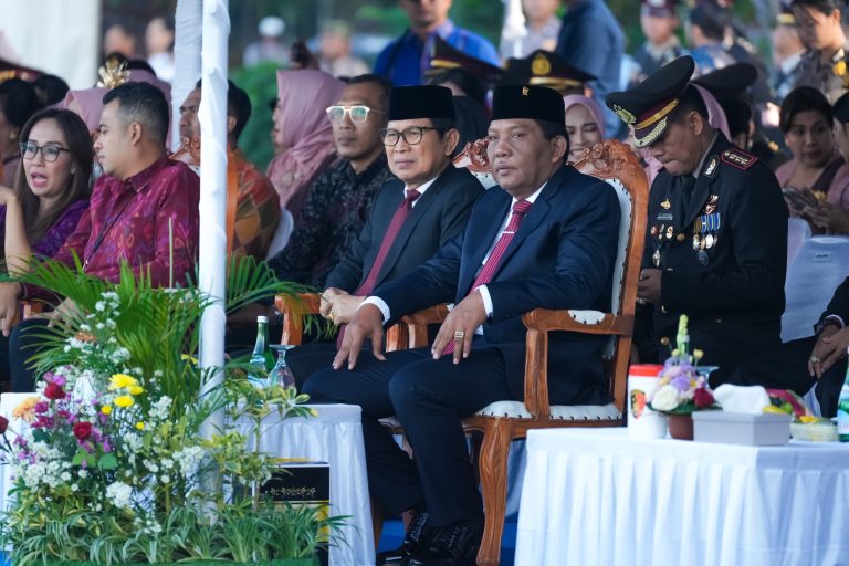 Hadiri HUT Ke-79 Bhayangkara, Bupati Adi Arnawa Berikan Apresiasi Atas Sinergitas Polri Dengan Masyarakat