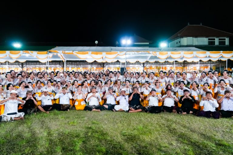 Karya Pitra Yadnya dan Manusa Yadnya Kinembulan Desa Adat Sading