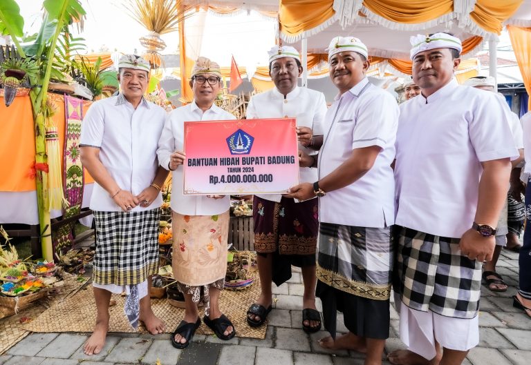 Bupati Adi Arnawa Resmikan Balai Desa Adat Kerobokan