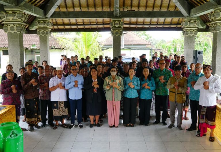 Ibu Putri Koster Gerakkan PSBS PADAS di Desa Selat dan Sidemen Karangasem