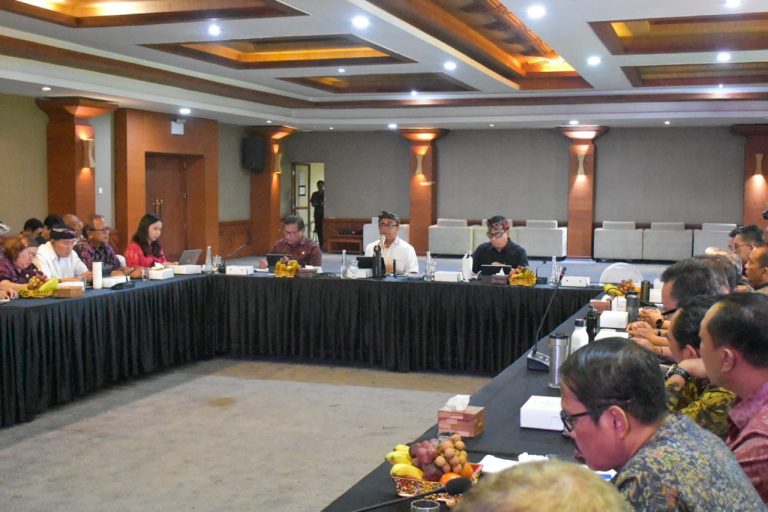 Walikota Jaya Negara Pimpin Rakor Langkah Lanjutan Pasca Bencana Banjir, Optimalisasi Early Warning System, Normalisasi Sungai, Hingga Penertiban Tata Ruang