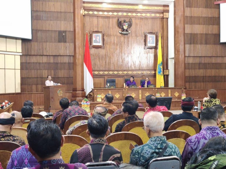 Gubernur Bali Minta GWK Hentikan Penutupan Jalan Umum di Ungasan