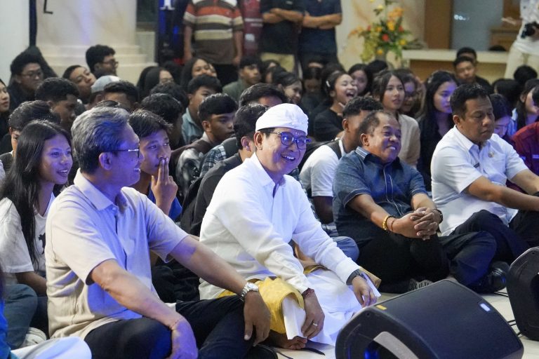 BATCH : Badung Talks Creative and Hetero Space