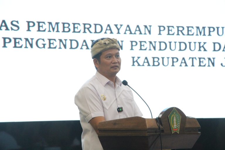Bupati Kembang Buka Pelatihan Penanganan Kasus Kekerasan terhadap Perempuan dan Anak di Jembrana