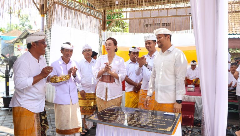 Karya Ngenteg Linggih, Melaspas Mendem Pedagingan di Banjar Geria Ayunan