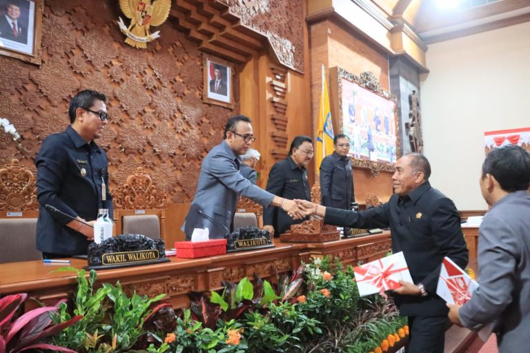 Walikota Jaya Negara Paparkan Rancangan APBD 2026 Fokus pada Kinerja dan Kesejahteraan Masyarakat