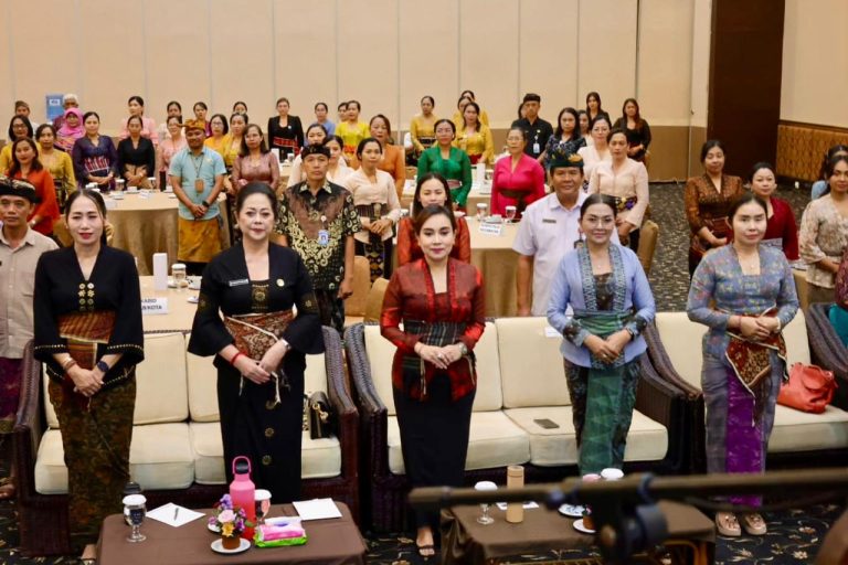 Ketua Pokja Bunda PAUD Kota Denpasar, Ny. Ayu Kristi Arya Wibawa Hadiri Penguatan Peran Bunda PAUD Dalam Implementasi Wajib Belajar 13 Tahun dan 1 Tahun Pra Sekolah