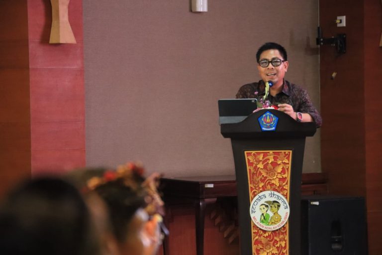 Wawali Arya Wibawa Beri Kuliah Umum dalam Utsawa Brahma Widya Ajak Generasi Muda Jaga Harmoni, Wujudkan Kota Kreatif Berbasis Budaya Menuju Denpasar Maju