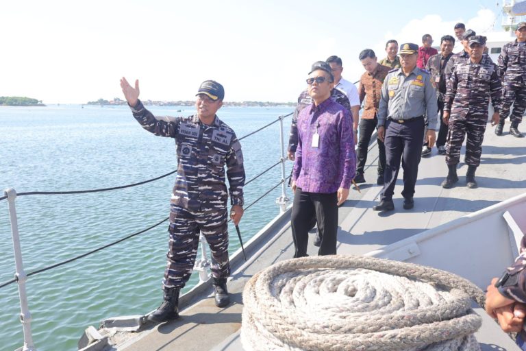 Wali Kota Jaya Negara Kunjungi Kapal Perang KRI Yos Sudarso di Pelabuhan Benoa, Mantapkan Sinergi Perkuat Koordinasi Lintas Sektor