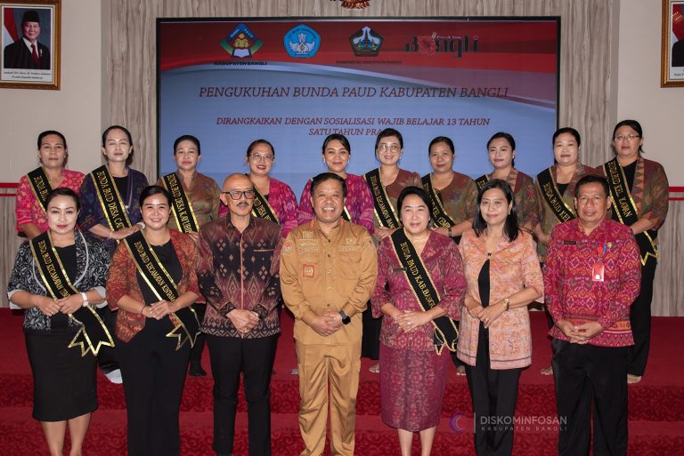 Perkuat Fondasi Generasi Emas, Bupati Bangli Kukuhkan Serentak Bunda PAUD Kabupaten, Kecamatan, dan Desa/Kelurahan