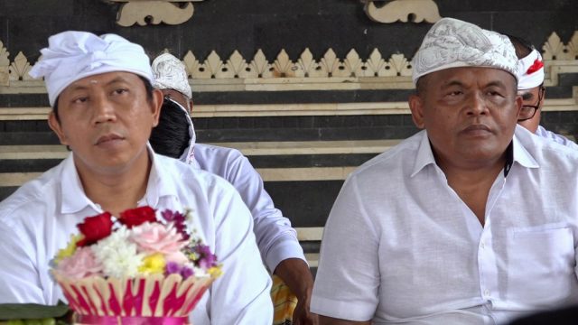 Wayan Regep dan Rai Wirata Hadiri Puncak Karya Atma Wedana di Banjar Nyelati