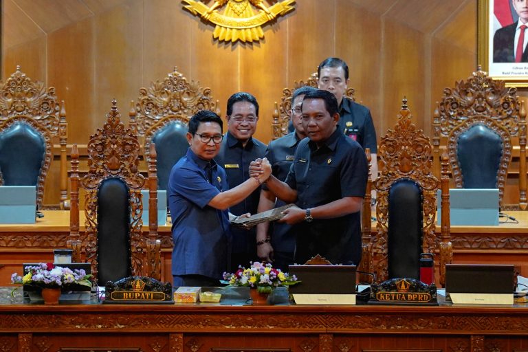 Bupati Arnawa Dorong Transparansi dan Sinergi dalam Pembahasan APBD 2026