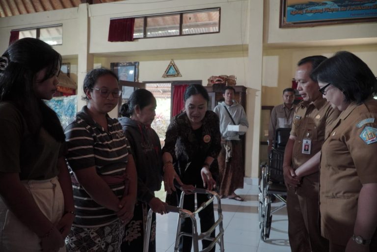 GOW Bangli Bersinergi dengan BKOW, BK3S, dan Forum Puspa Gelar Aksi Sosial di Gurukula