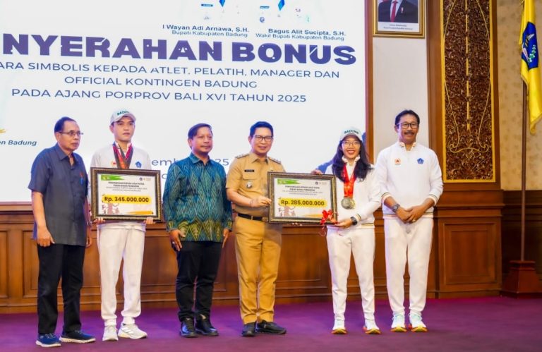 Ketua Komisi IV DPRD, Nyoman Graha Wicaksana Saksikan Pemkab Badung Realisasikan Bonus Atlet dan Pelatih Porprov Bali XVI Tahun 2025