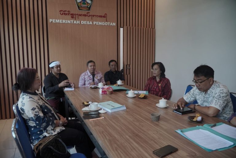 Diskominfosan Bangli Dampingi KI Bali, Visitasi Monev Keterbukaan Informasi Publik di Sejumlah Badan Publik