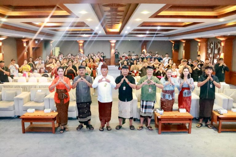Tingkatkan Efisiensi dan Efektivitas Akses Kearsipan, Pemkot Denpasar Gelar Bimtek Pemgelolaan Arsip Dinamis Desa dan Kelurahan Tahun 2025
