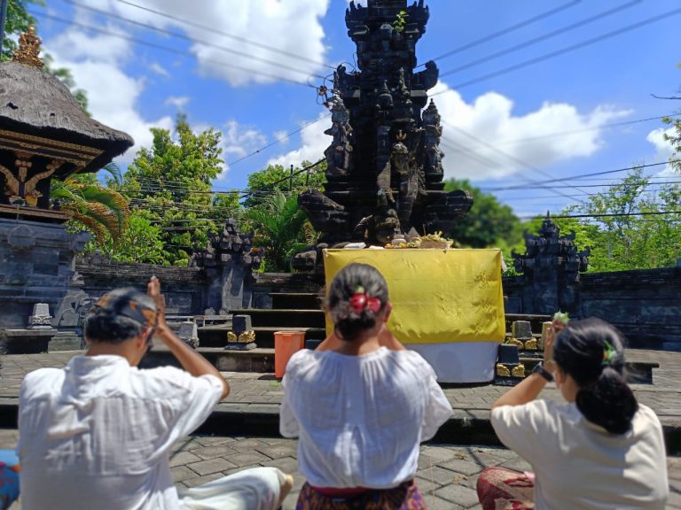 Warga Bali Gelar Doa, Tolak Pemberian Gelar Pahlawan Nasional untuk Soeharto
