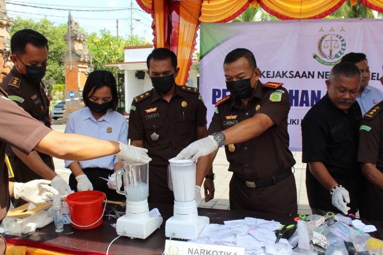 Kejari Buleleng Musnahkan BB Berkekuatan Hukum Tetap Selama Tiga Bulan, Didominasi Perkara Narkotika
