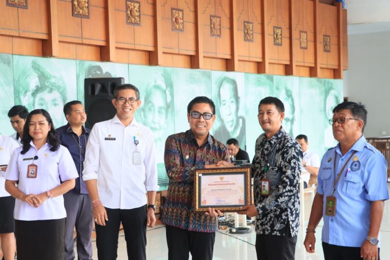 Wawali Arya Wibawa Apresiasi Sinergi Pelaku Usaha Denpasar Beri Penghargaan TJSL bagi Perusahaan dan BUMN/BUMD