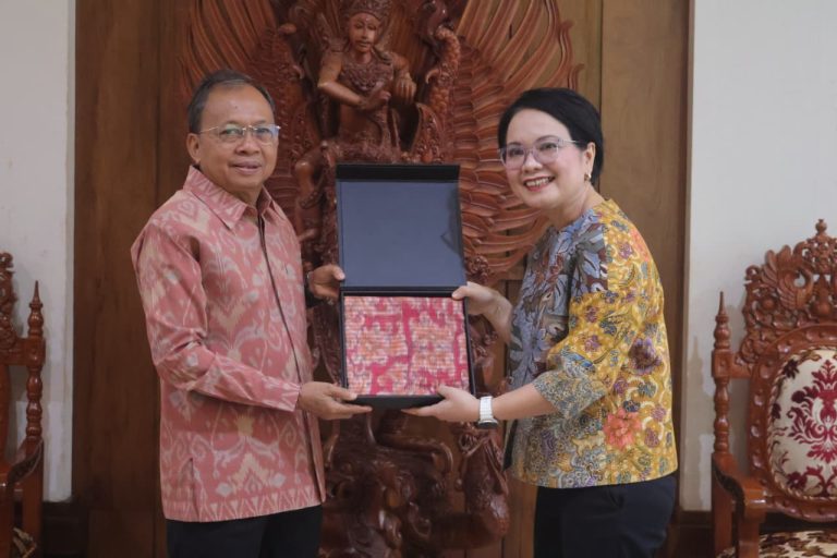 Telkom Siap Sinergi dengan Pemrov Bali, Dukung Turyapada Tower dan Pasang CCTV seluruh Bali, Koster Komit Bali Zero Blank Spot