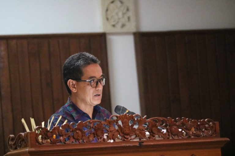 Penyampaian Pendapat Bupati Buleleng Tentang Fasilitasi Penyelenggara Pendidikan Widyalaya Atas Inisiatif Dewan