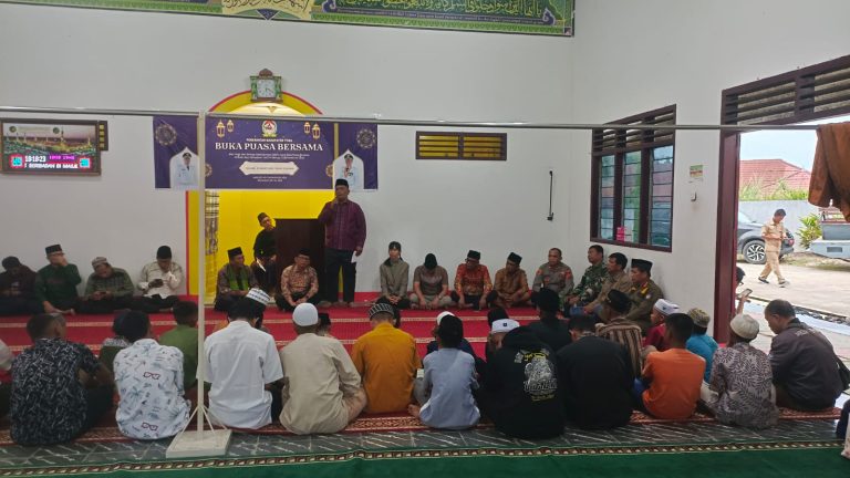 Buka Puasa Bersama di Silaen Indahnya Keberagaman Menjadi Kekuatan Pembangunan