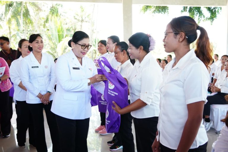 Pegang Peran Penting, Ibu Putri Koster Harap Kader Posyandu Paham Program dan Bekerja dengan Baik