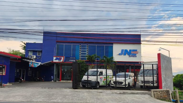 Paket Datang Tak Utuh, Konsumen Pertanyakan Standar Pengiriman JNE