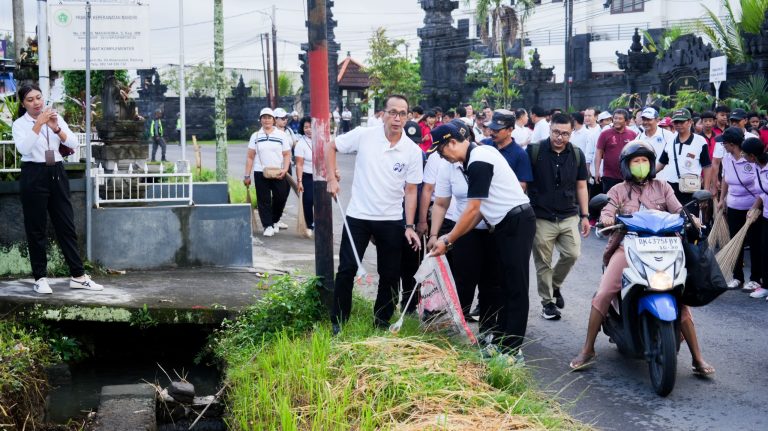 Ngobrol Lebih Dekat, Kadisdikpora Badung Dengarkan Langsung Curhatan Guru di Safari Pendidikan