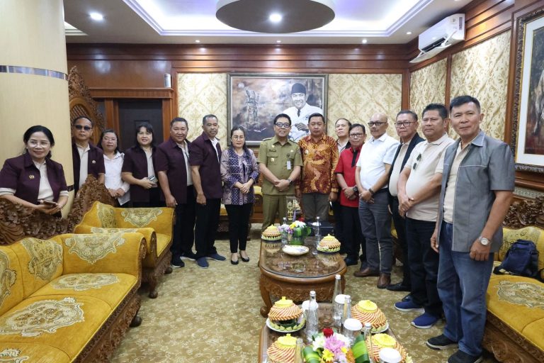 Wakil Wali Kota Denpasar Terima Kunjungan Kerja Wakil Bupati Minahasa Tenggara  Bahas Kerukunan Umat Beragama dan Mekanisme Dana Hibah
