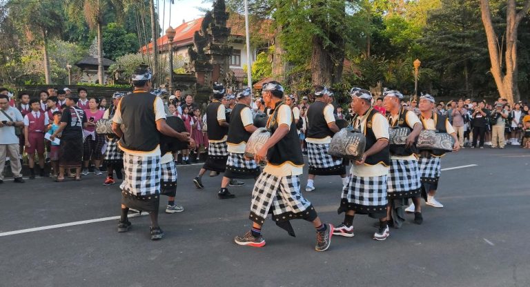 Aktualisasi Pancasila Luntur, Karnaval Bangkitkan Nasionalisme Anak Muda di Denpasar