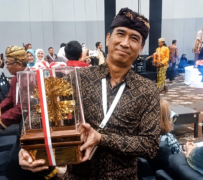 Konsisten Lestarikan Penyu Selama 29 Tahun, Kelompok Kurma Asih Jembrana Raih Penghargaan Tertinggi Kalpataru Lestari 2026