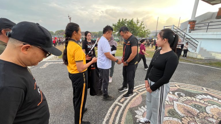 Lepas Ratusan Petugas Sensus Ekonomi 2026, Wabup Ipat Tekankan Kejujuran Data Lapangan