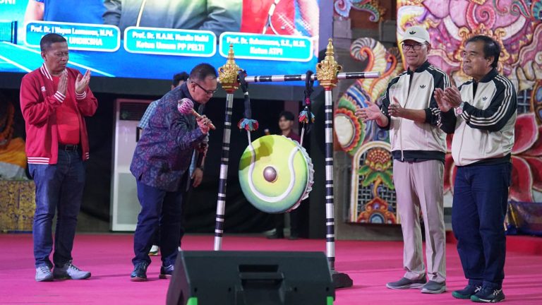 Rektor Undiksha Prof. Lasmawan Membuka Kejuaraan Tenis ATPI 2026 Di Undiksha, ‘Perkuat Jejaring Akademik Lewat Olahraga’