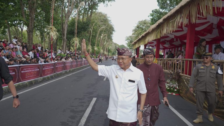 Gubernur Koster Lepas Peed Aya, Tandai Pembukaan Pesta Kesenian Bali (PKB) XLVIII