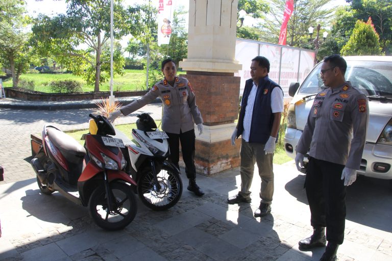 Dua Pelaku Pengedar Narkotika Diamankan di Polres Jembrana