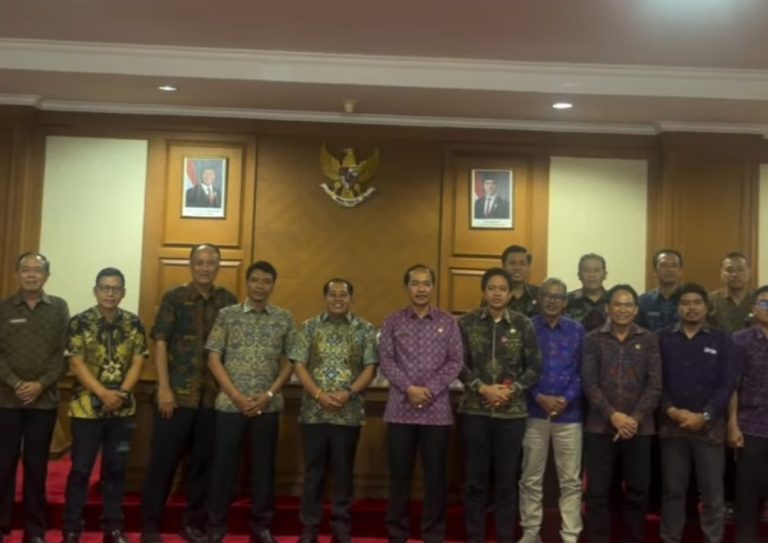 Panitia Khusus DPRD Kabupaten Badung Lanjutkan Pembahasan Raperda tentang Perlindungan dan Pemberdayaan Produk Unggulan Daerah