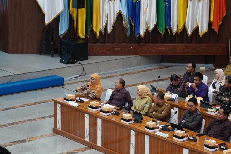 Bali Jadi Percontohan Program Digitalisasi Bansos, Gubernur Koster Siap Tancap Gas Sukseskan