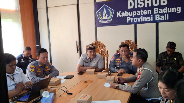 Efektif Kurangi Kemacetan, Dishub Badung dan Forum LLAJ Resmi Tetapkan Rekayasa Lalu Lintas Pecatu-Uluwatu Secara Permanen