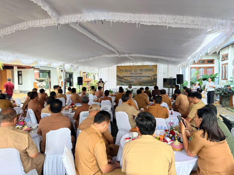 MoU Kejari Jembrana dengan Perbekel dan Lurah se-Jembrana